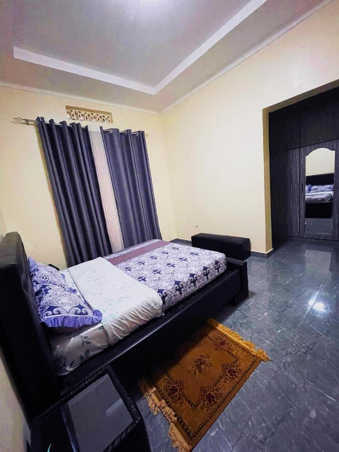 Zeo Airbnb - Cheap Apartment In Kigali Buitenkant foto