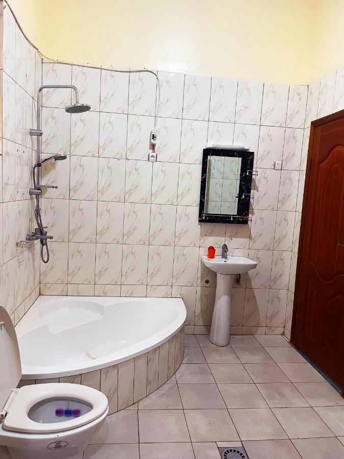 Zeo Airbnb - Cheap Apartment In Kigali Buitenkant foto